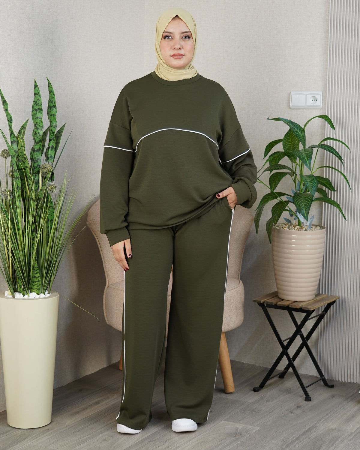3089-KAKI-T2